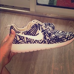 Women’s Nike shoes